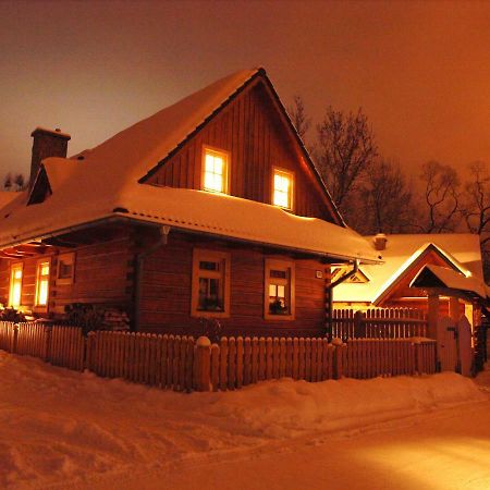 Dvor Magduska Villa Osturna Dış mekan fotoğraf